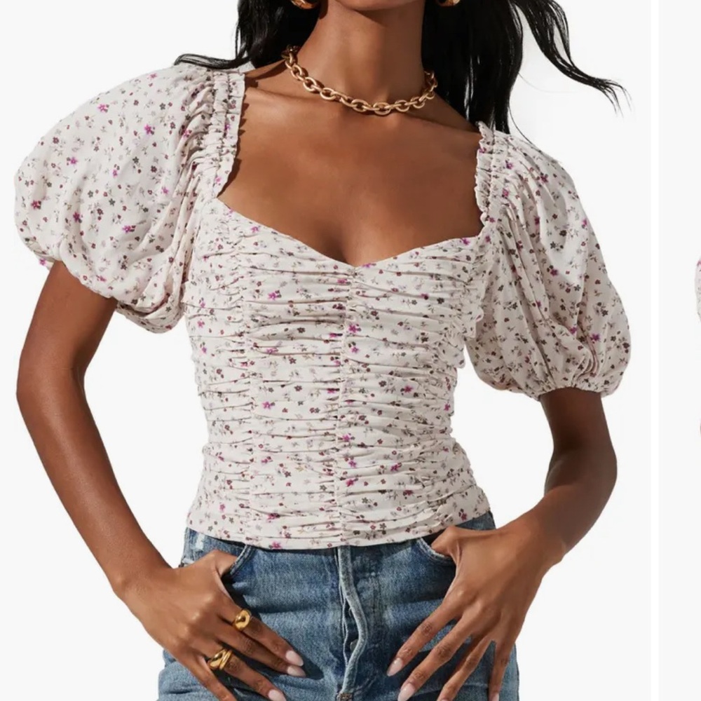 Astr Floral Puff Sleeve Top - White and Pink